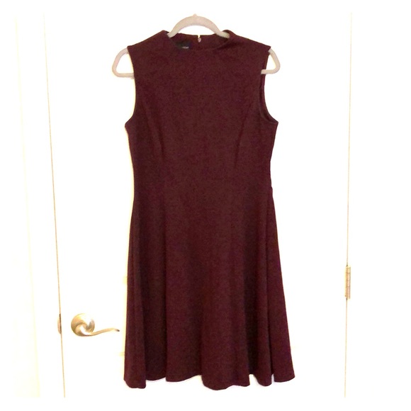 Maroon sleeveless fit n flare dress - Picture 1 of 5